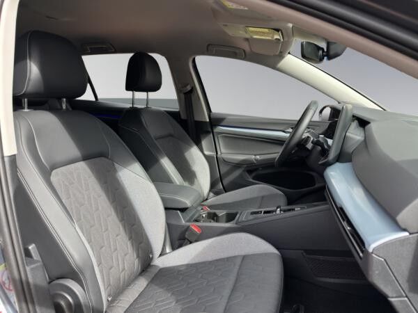 Volkswagen Golf VIII