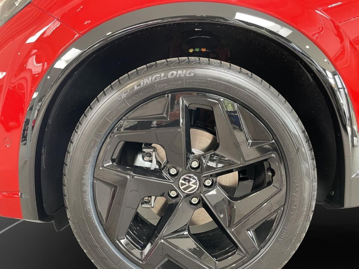 Volkswagen Tiguan R-Line 1,5 eTSI DSG | IQ.
