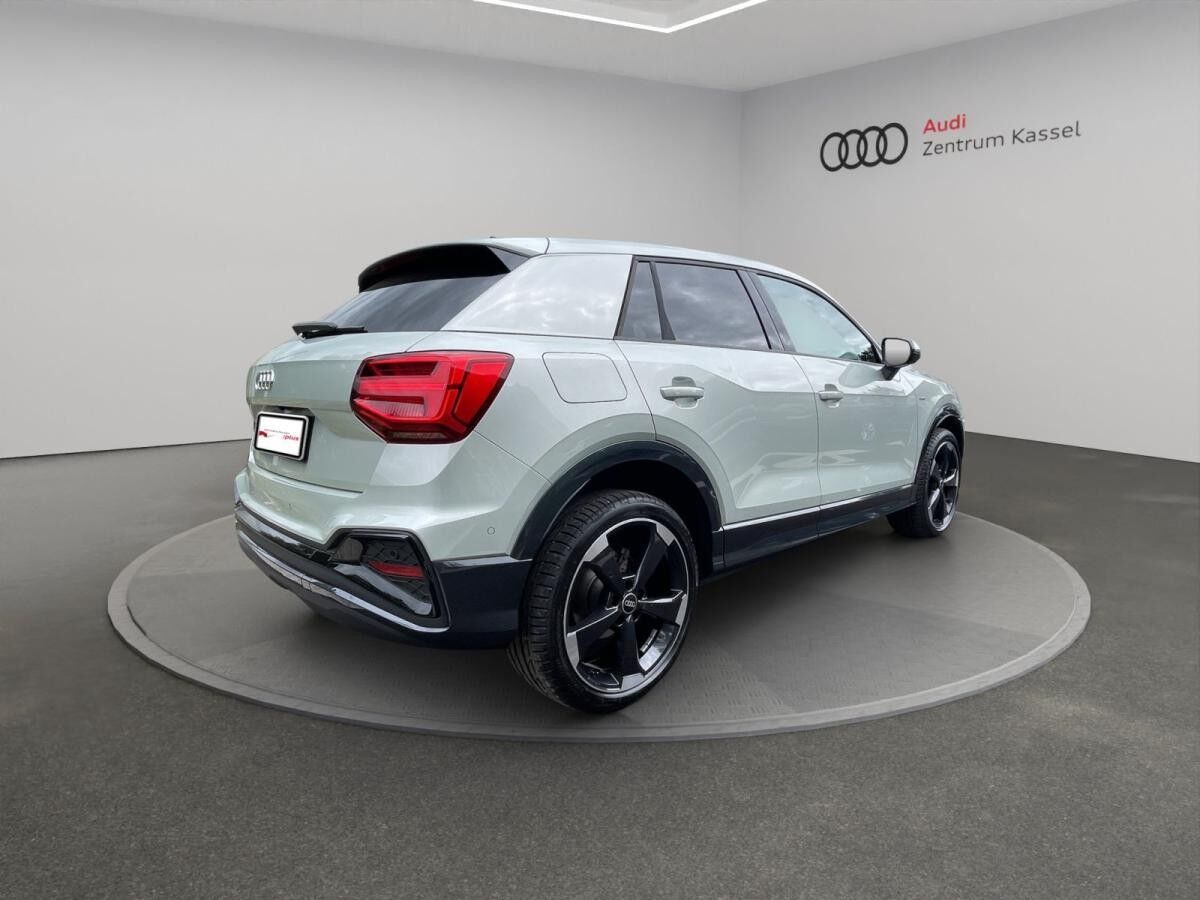 Audi Q2 35 TDI S line Matrix Navi Kamera AHK Leder