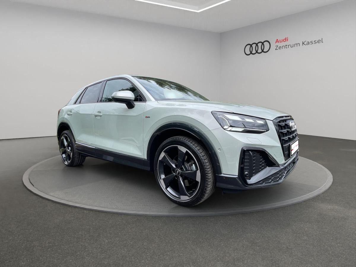 Audi Q2 35 TDI S line Matrix Navi Kamera AHK Leder