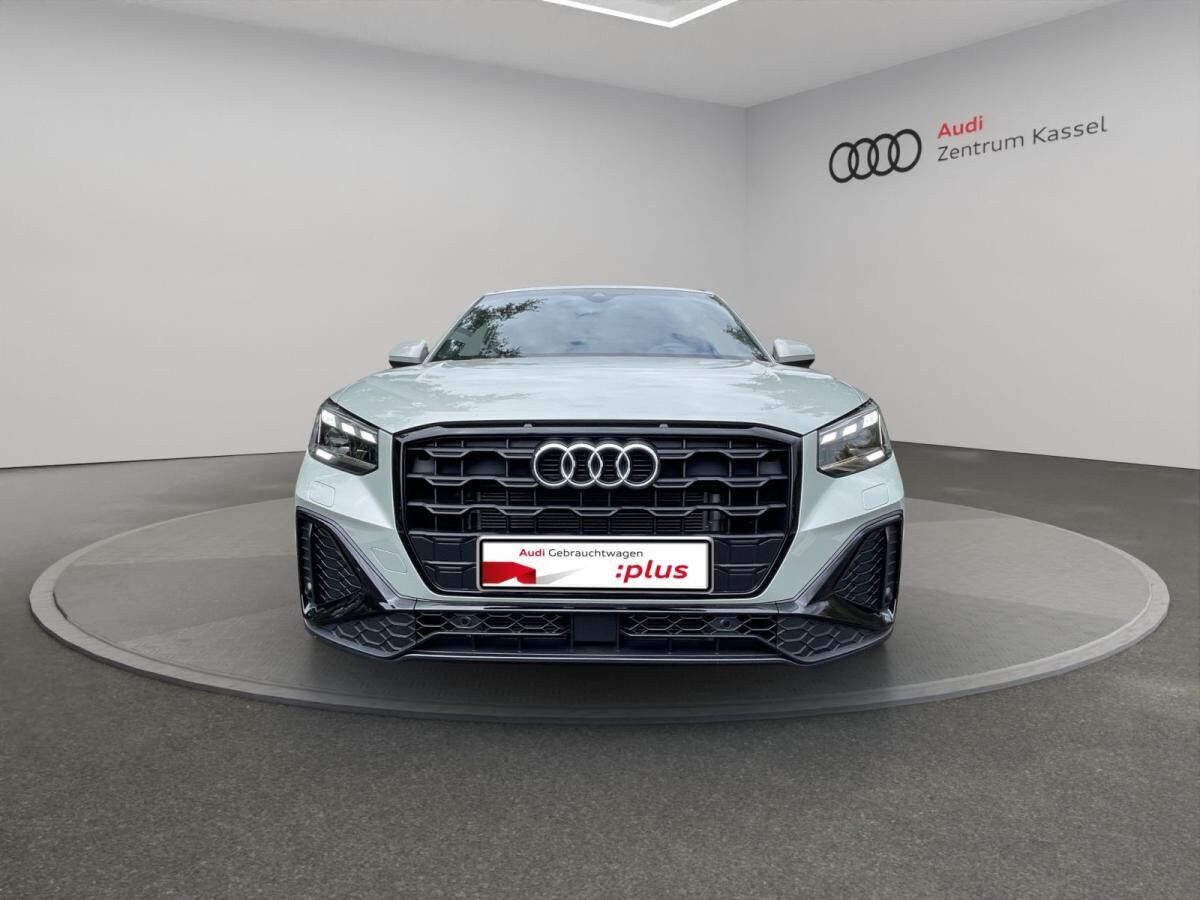 Audi Q2 35 TDI S line Matrix Navi Kamera AHK Leder
