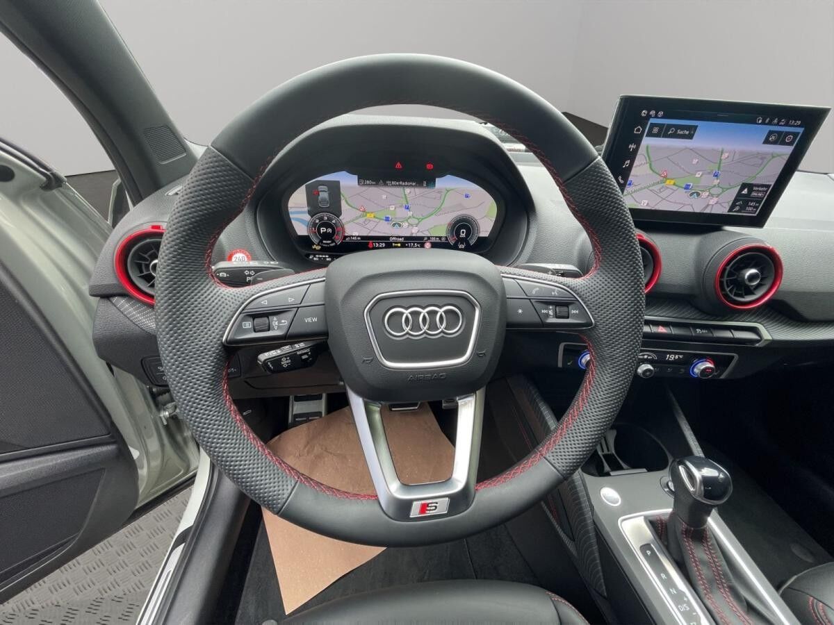 Audi Q2 35 TDI S line Matrix Navi Kamera AHK Leder