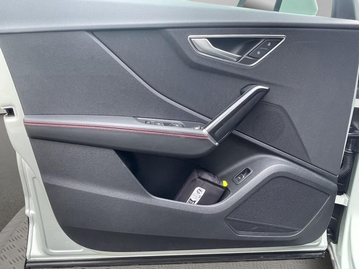 Audi Q2 35 TDI S line Matrix Navi Kamera AHK Leder