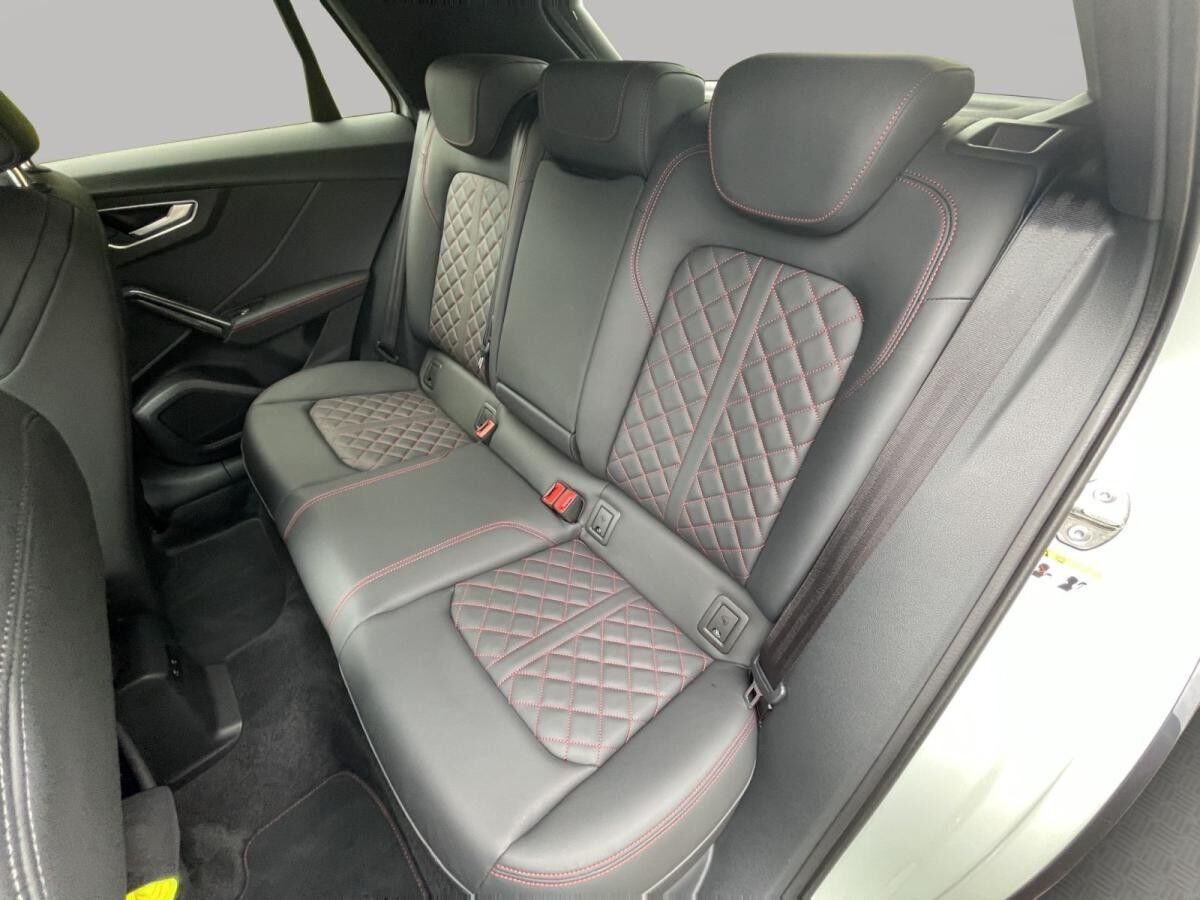 Audi Q2 35 TDI S line Matrix Navi Kamera AHK Leder