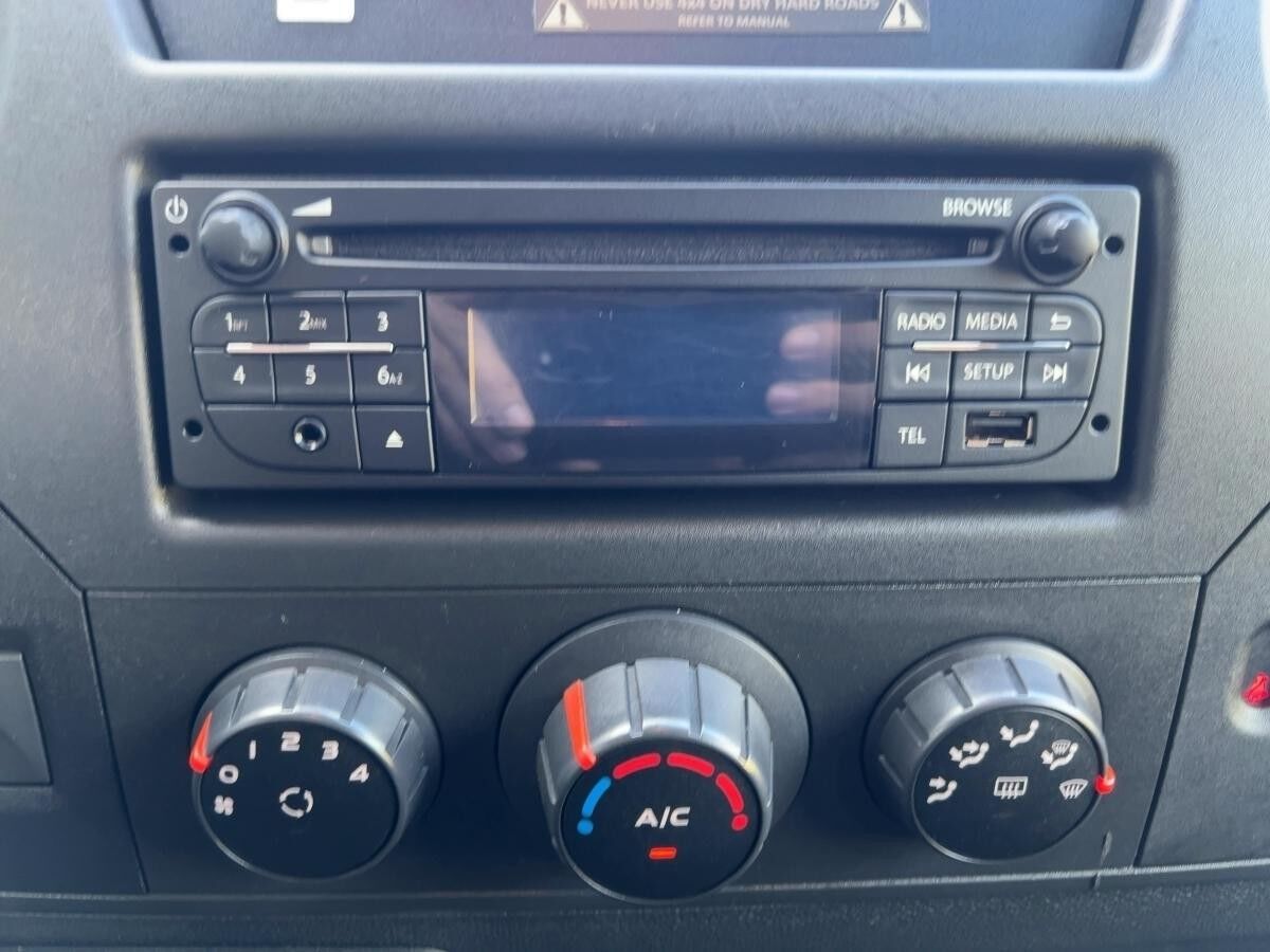 Renault Master 130 dCi 130 L3H1 ALLRAD Plane + Spriegel