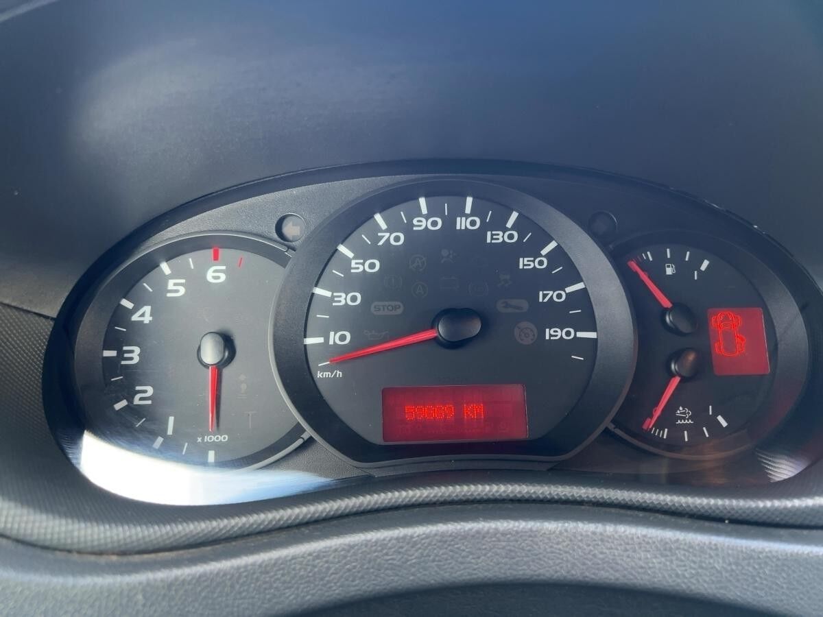 Renault Master 130 dCi 130 L3H1 ALLRAD Plane + Spriegel