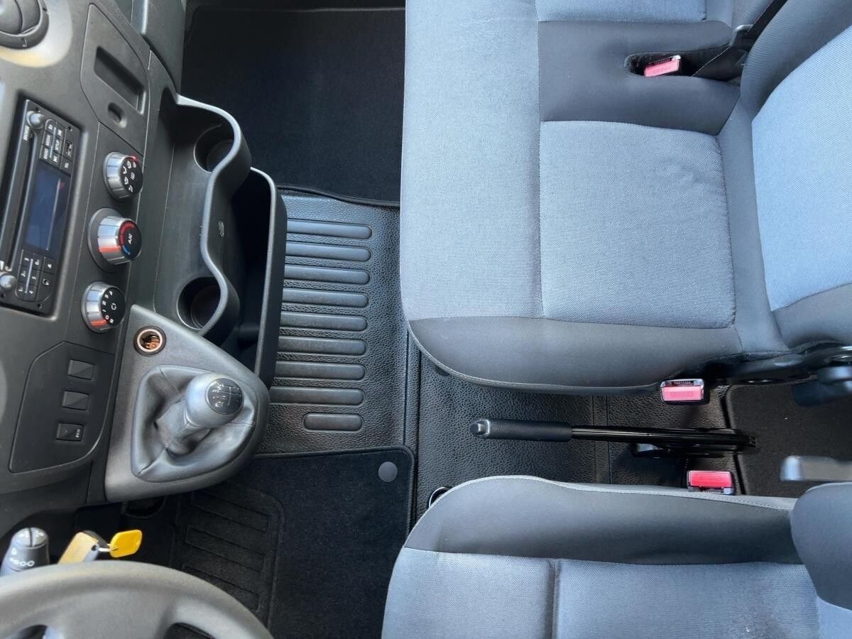 Renault Master 130 dCi 130 L3H1 ALLRAD Plane + Spriegel