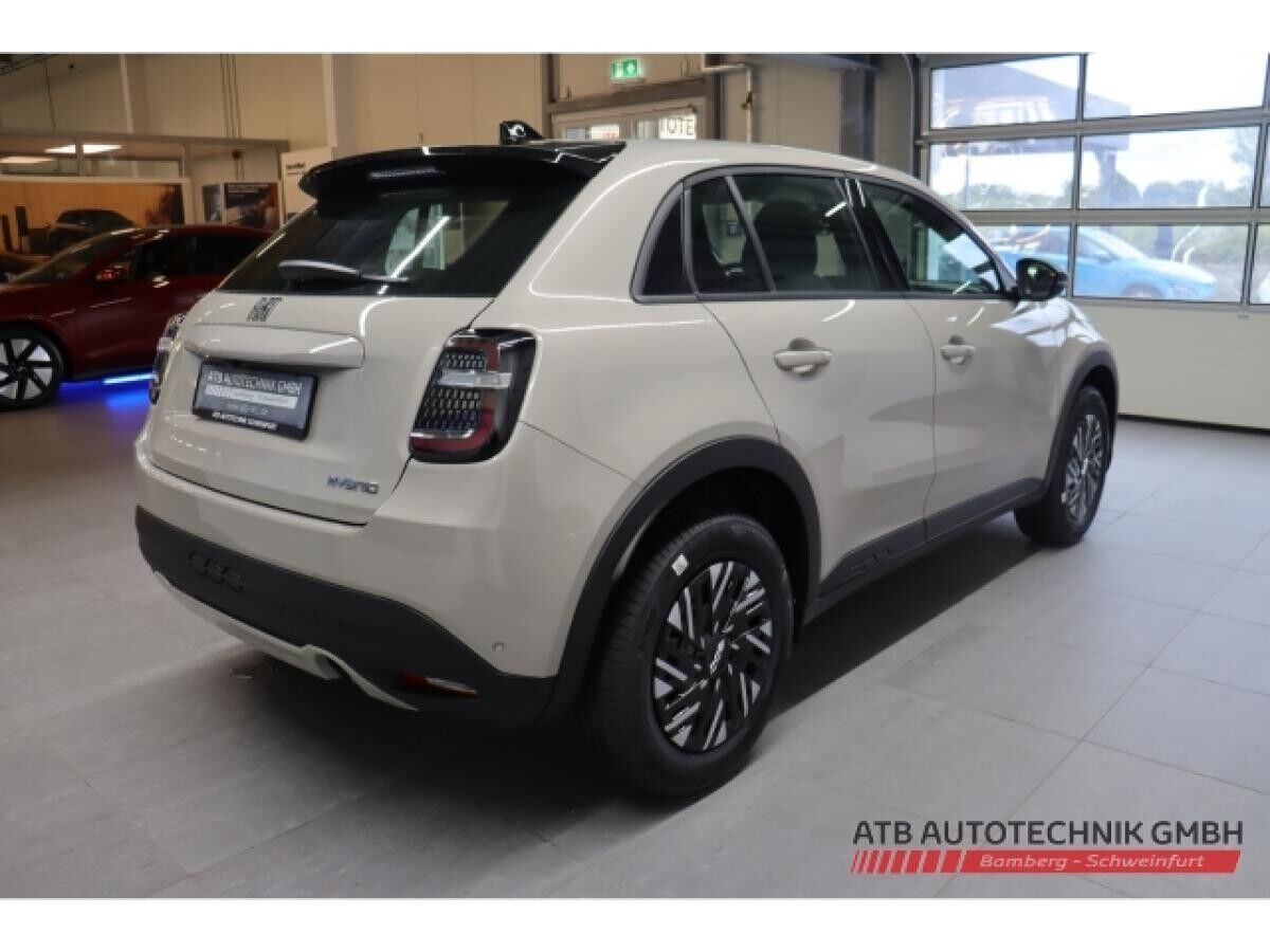 Fiat 600 Business Edition 1.2 T3 Ganzjahresreifen