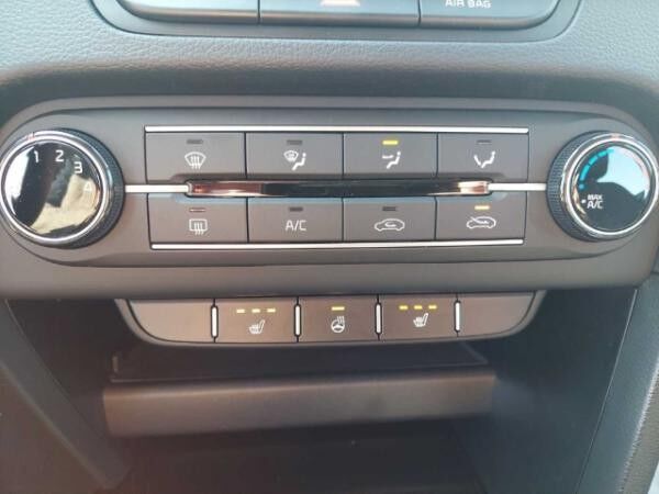 Kia XCeed 1.5 T-GDI DCT Vision Navi Digitales Cockpit LED ACC Apple CarPlay Android Auto