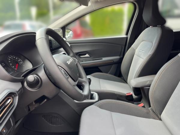 Dacia Jogger Extreme TCe 110 7-Sitzer 💖Winterräder Gratis💖City-Paket💖 Apple CarPlay& Android Auto💖