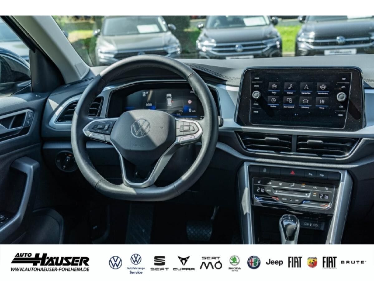 Volkswagen T-Roc Life 1.5 TSI DSG NAVI KAMERA PARK ACC LED APP-CONNECT SITZHZG