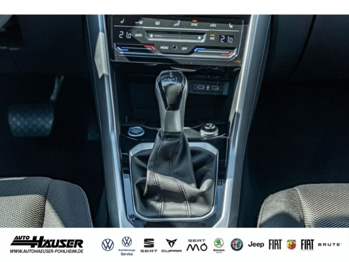 Volkswagen T-Roc Life 1.5 TSI DSG NAVI KAMERA PARK ACC LED APP-CONNECT SITZHZG
