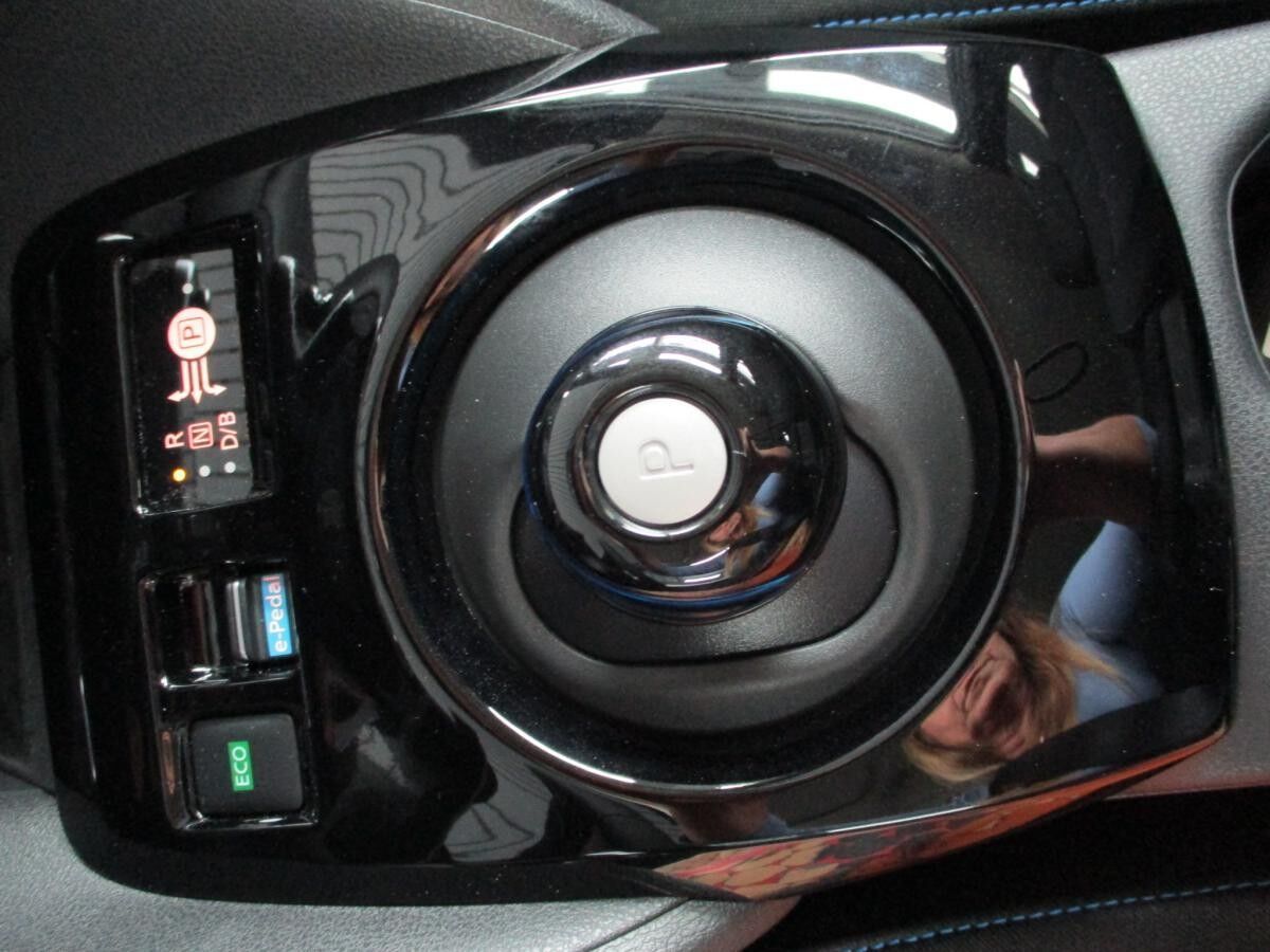 Nissan Leaf N-Connecta, Winterpaket, LED, Navi, 360 Kamera, u.v.m.