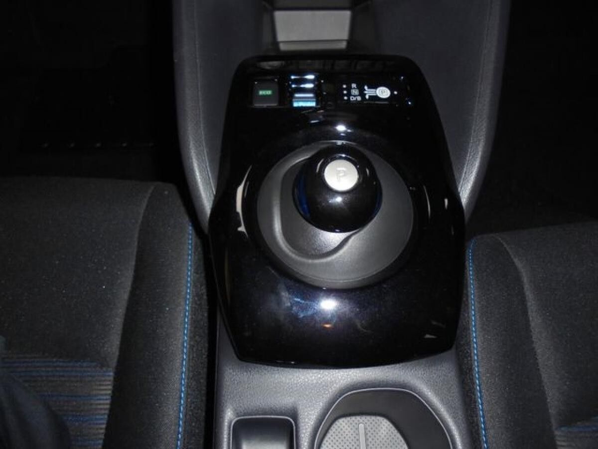 Nissan Leaf N-Connecta, Winterpaket, LED, Navi, 360 Kamera, u.v.m.