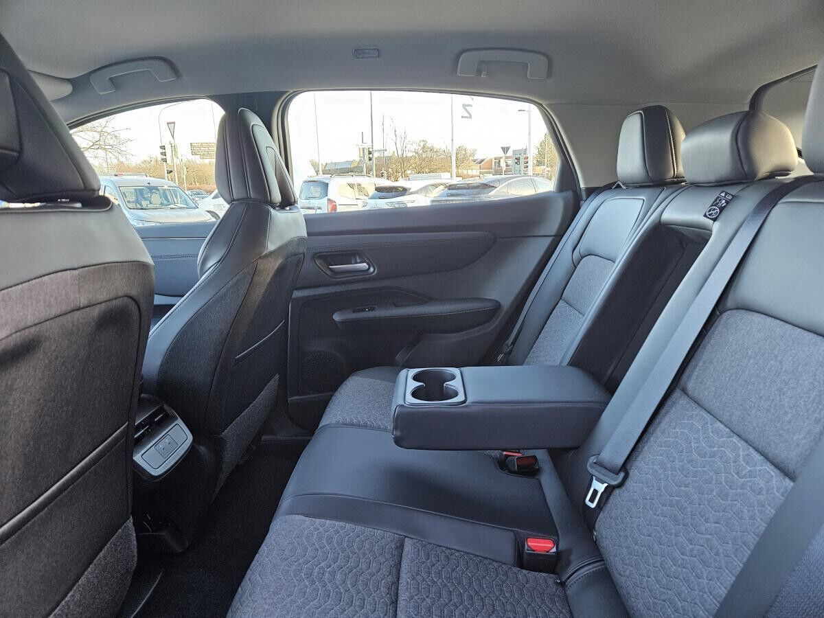 Nissan Ariya Navi, Sitz- und Lenkradhzg., Alu 19", LED, Navi, u.v.m.