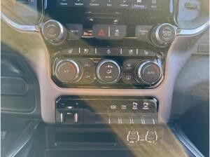 Dodge RAM 2500 Crew Cab 6.7l CUMMINS DIESEL Laramie Night