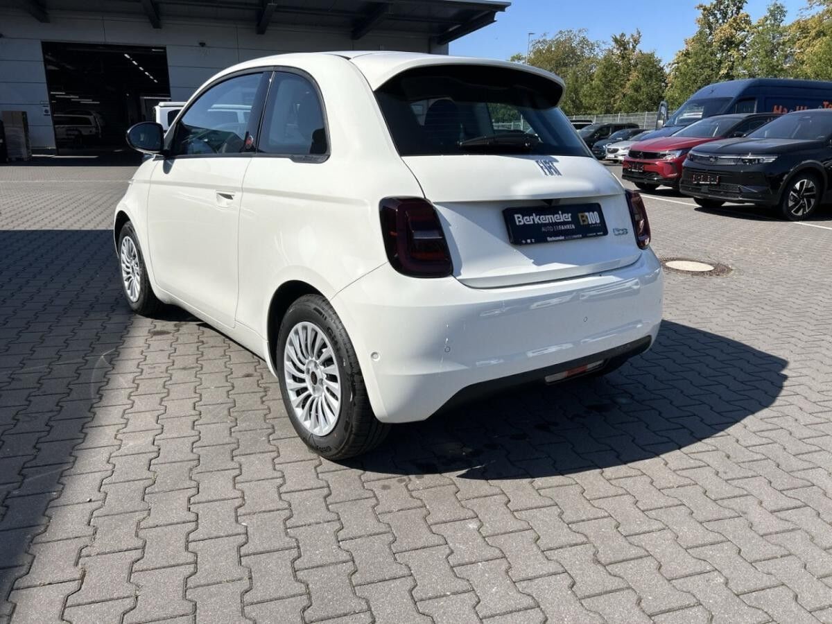 Fiat 500e RED🌟Sitzheizung/Kamera/Sensoren🌟
