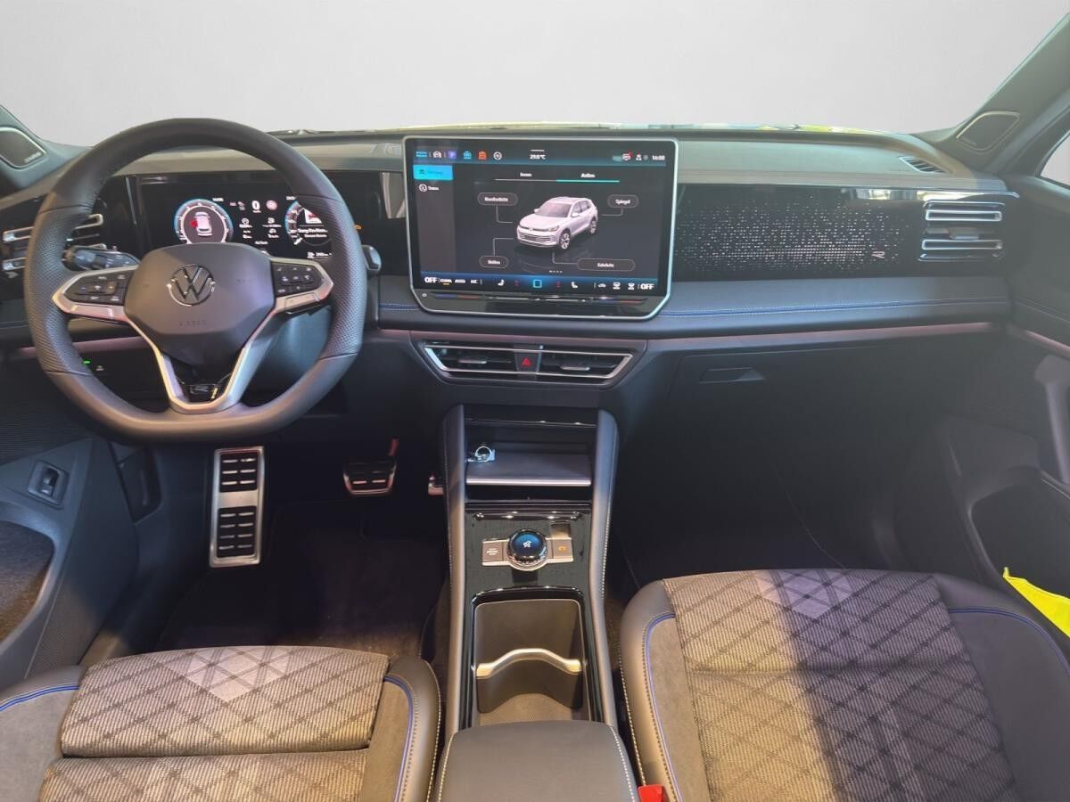 Volkswagen Tiguan R-Line 2.0 TSI 4MO DSG BLACKSTYL PANO AHK