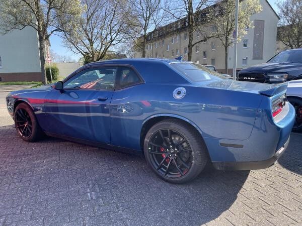 Dodge Challenger 5.7 V8 HEMI R/T  SONDERAKTION