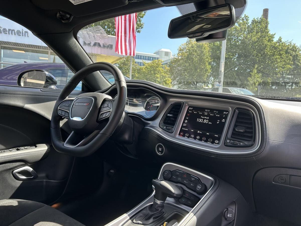 Dodge Challenger 5.7 V8 HEMI R/T  SONDERAKTION