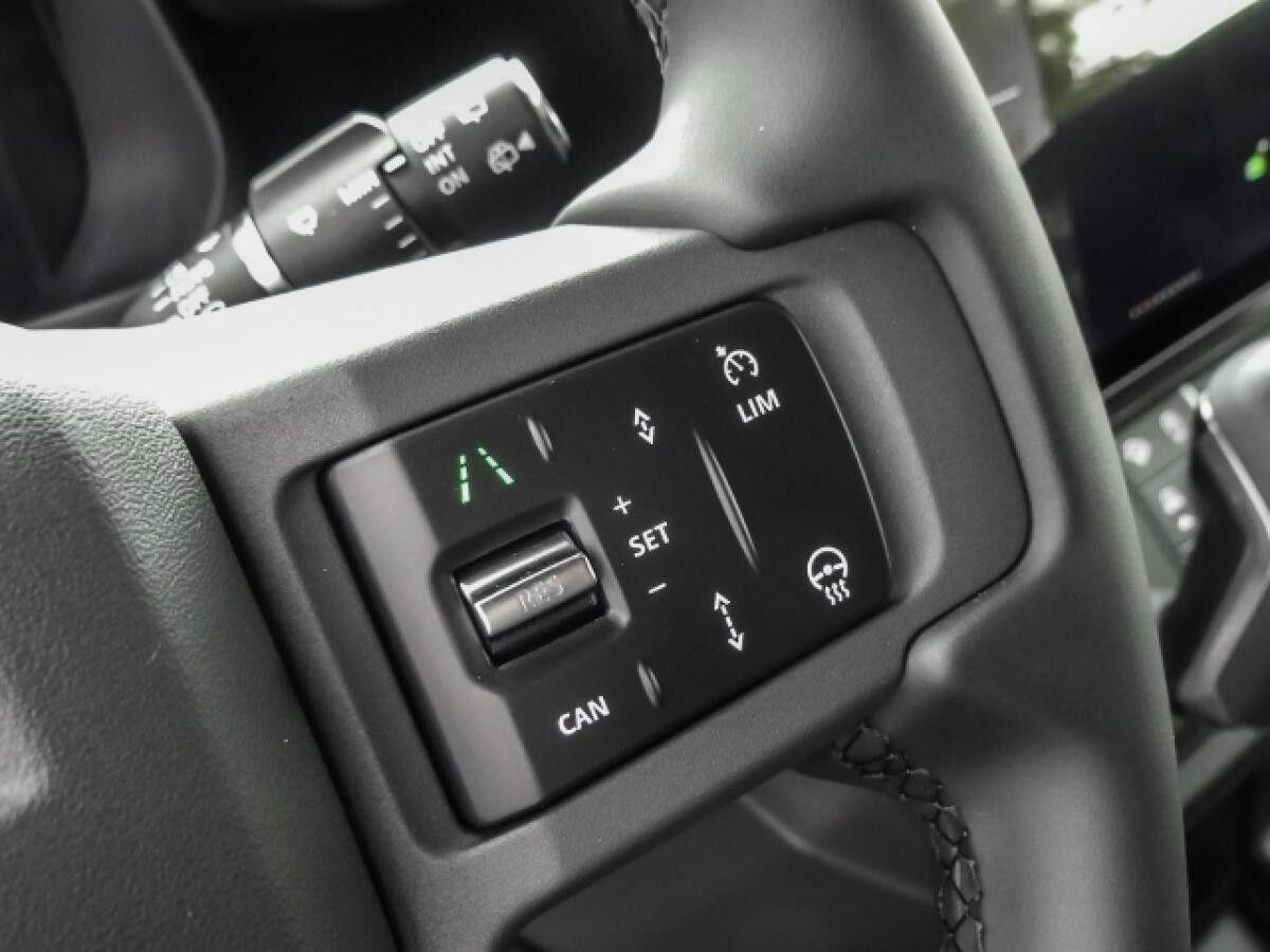 Land Rover Defender 90 X-Dynamic SE D250 Mild-Hybrid Luftfederung AHK Navi Memory Sitze Soundsystem