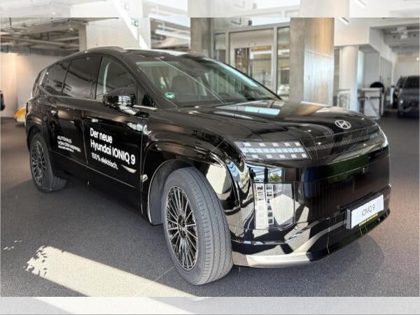 Hyundai IONIQ 9 110 kWh ALLRAD UNIQ INKL. GLASDACH & DREHBARE EINZELSITZE (2. SITZREIHE)!