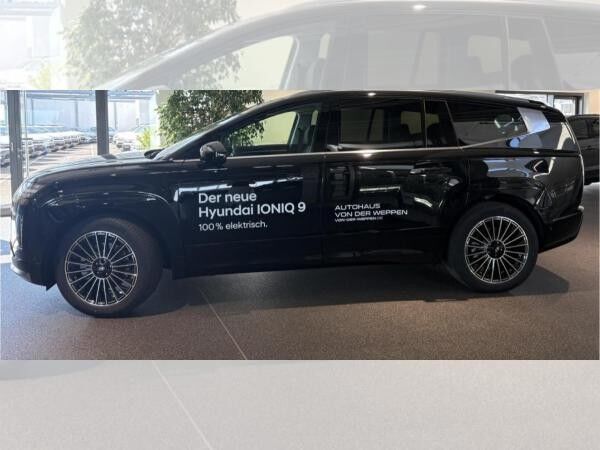 Hyundai IONIQ 9 110 kWh ALLRAD UNIQ INKL. GLASDACH & DREHBARE EINZELSITZE (2. SITZREIHE)!