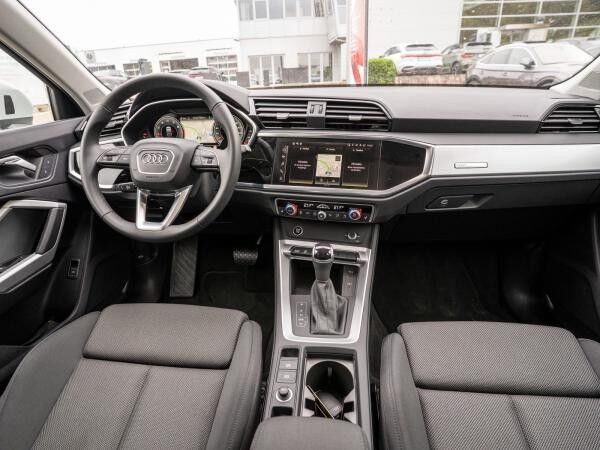 Audi Q3 S line 35TFSI Navi LED AHK ACC PDC // SOFORT VERFÜGBAR!!!