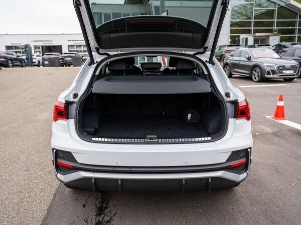 Audi Q3 S line 35TFSI Navi LED AHK ACC PDC // SOFORT VERFÜGBAR!!!