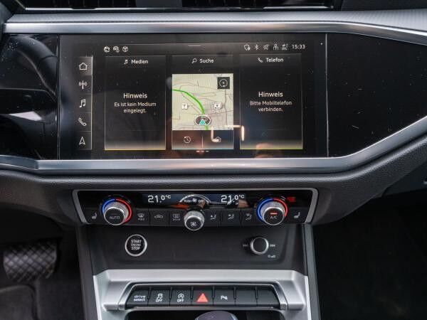 Audi Q3 S line 35TFSI Navi LED AHK ACC PDC // SOFORT VERFÜGBAR!!!