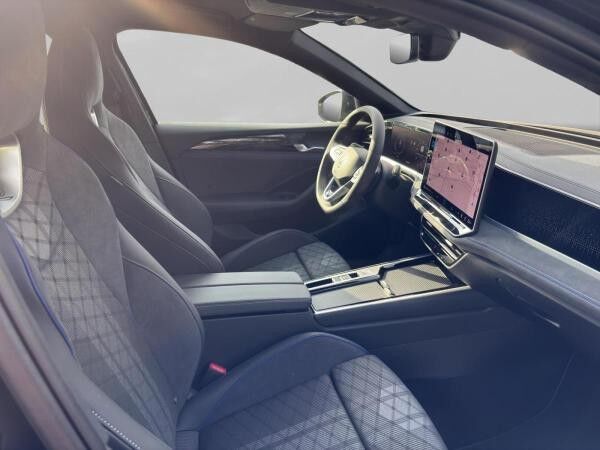 Volkswagen Passat R-Line, sofort greifbar!