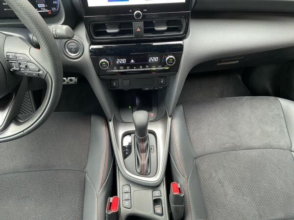 Toyota Yaris Cross Hybrid GR Sport+Navi+R.Kam+