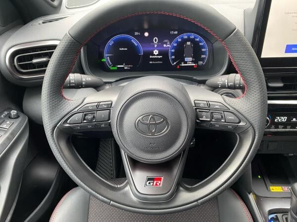 Toyota Yaris Cross Hybrid GR Sport+Navi+R.Kam+