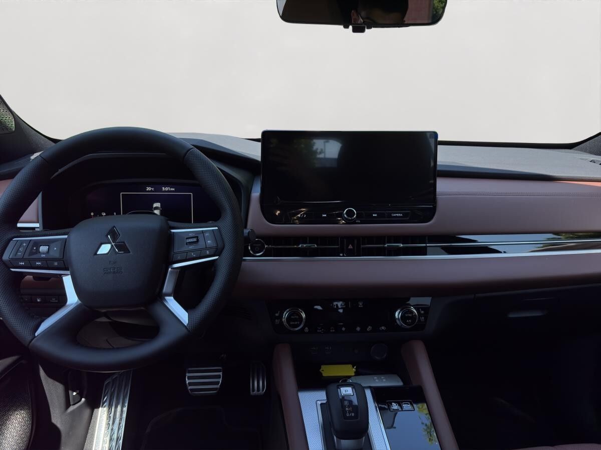 Mitsubishi Outlander 2.4 PHEV TOP + LUXURY PAKET ***PRIVATKUNDEN AKTION***