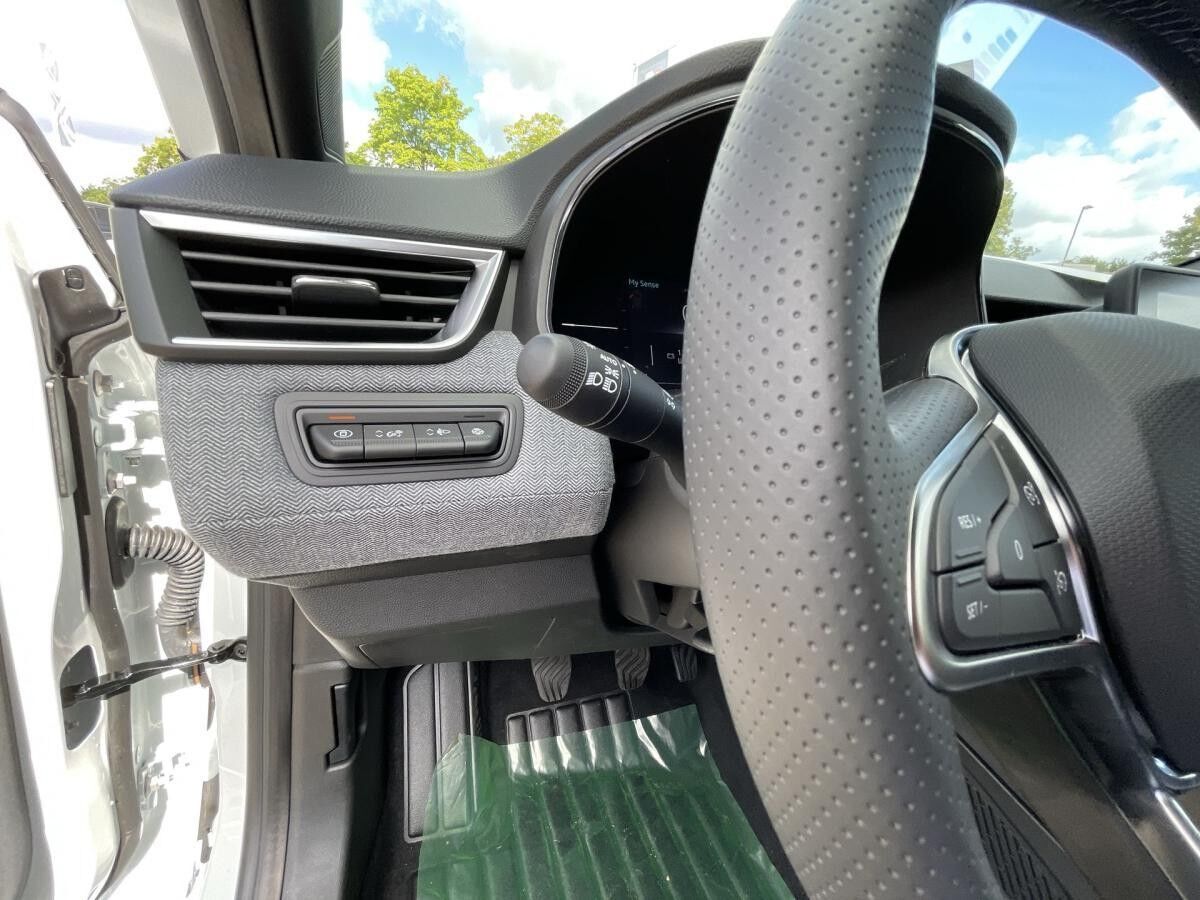 Renault Clio TCe90 Techno WinterPaket Ganzjahresbereifung