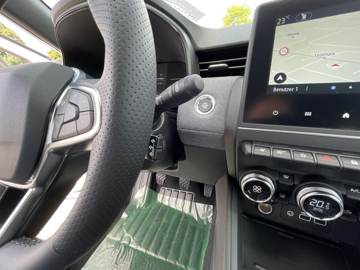 Renault Clio TCe90 Techno WinterPaket Ganzjahresbereifung