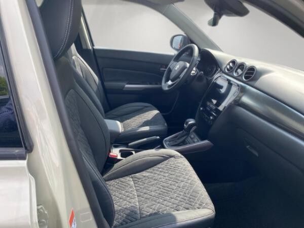 Suzuki Vitara Comfort+ 1.5 Hybrid Panoramadach + Navi + Rückfahrkamera