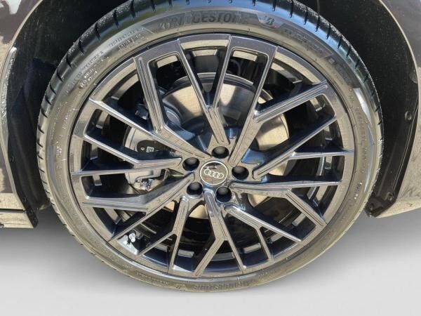 Audi A6 Avant Avant TDI quattro S troni