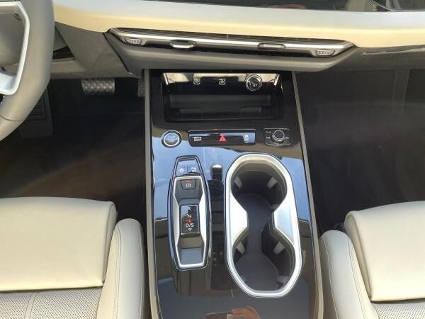 Audi A6 Avant Avant TDI quattro S troni