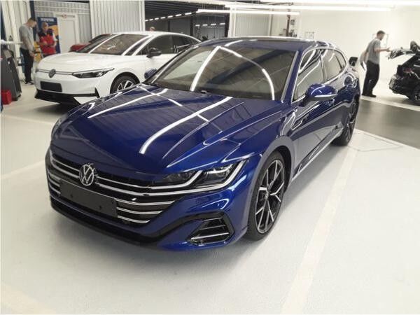 Volkswagen Arteon Shooting Brake 2.0 TSI DSG 4Mo. 5.-J.-GAR 8-FACH PANO AHK STANDHZ
