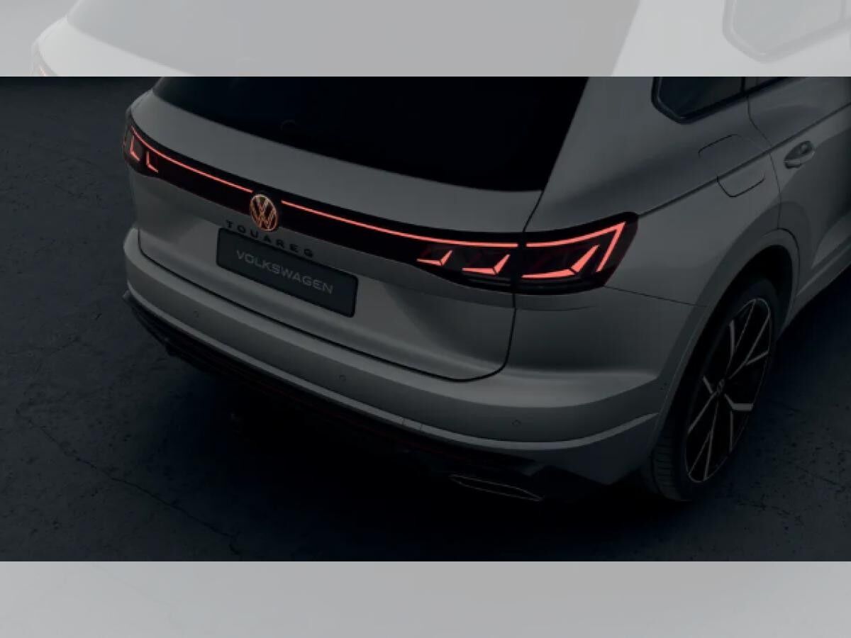 Volkswagen Touareg R-LINE 286PS V6 TDI*BLACK STYLE*MATRIX*AHK*LUFT*STANDHZG*PANO*LEDER*117.312€