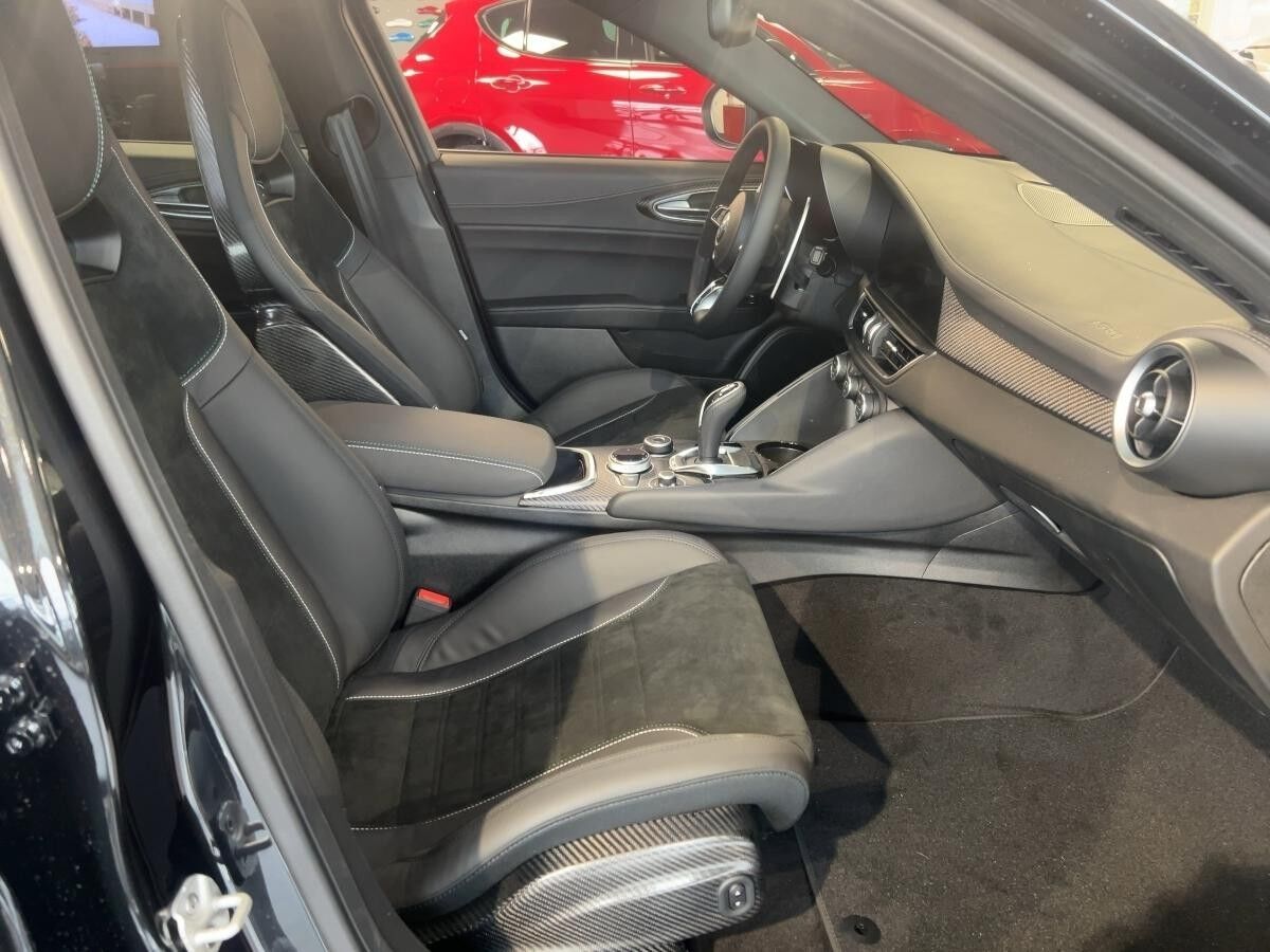 Alfa Romeo Giulia Quadrifoglio MY24 2.9 V6 - Technologie Paket *Sofort Verfügbar*