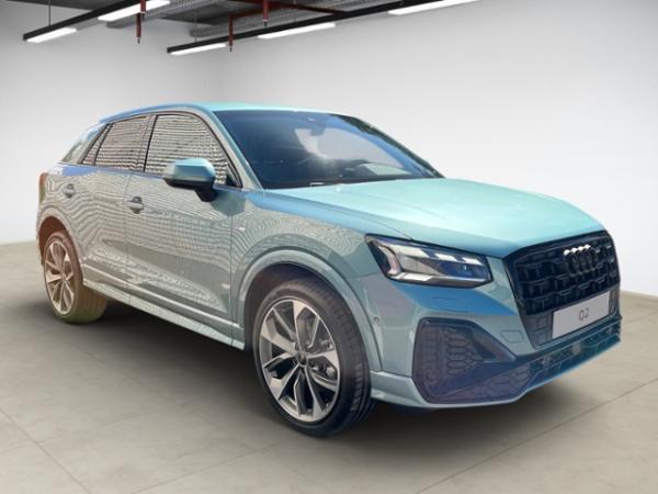Audi Q2 S line 35 TFSI S tronic LED LEDER