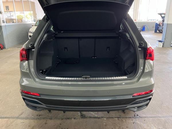 Audi Q3 S line Int. S LED Scheinw. MMI Navi Assistenzpaket Rückfahrkamera