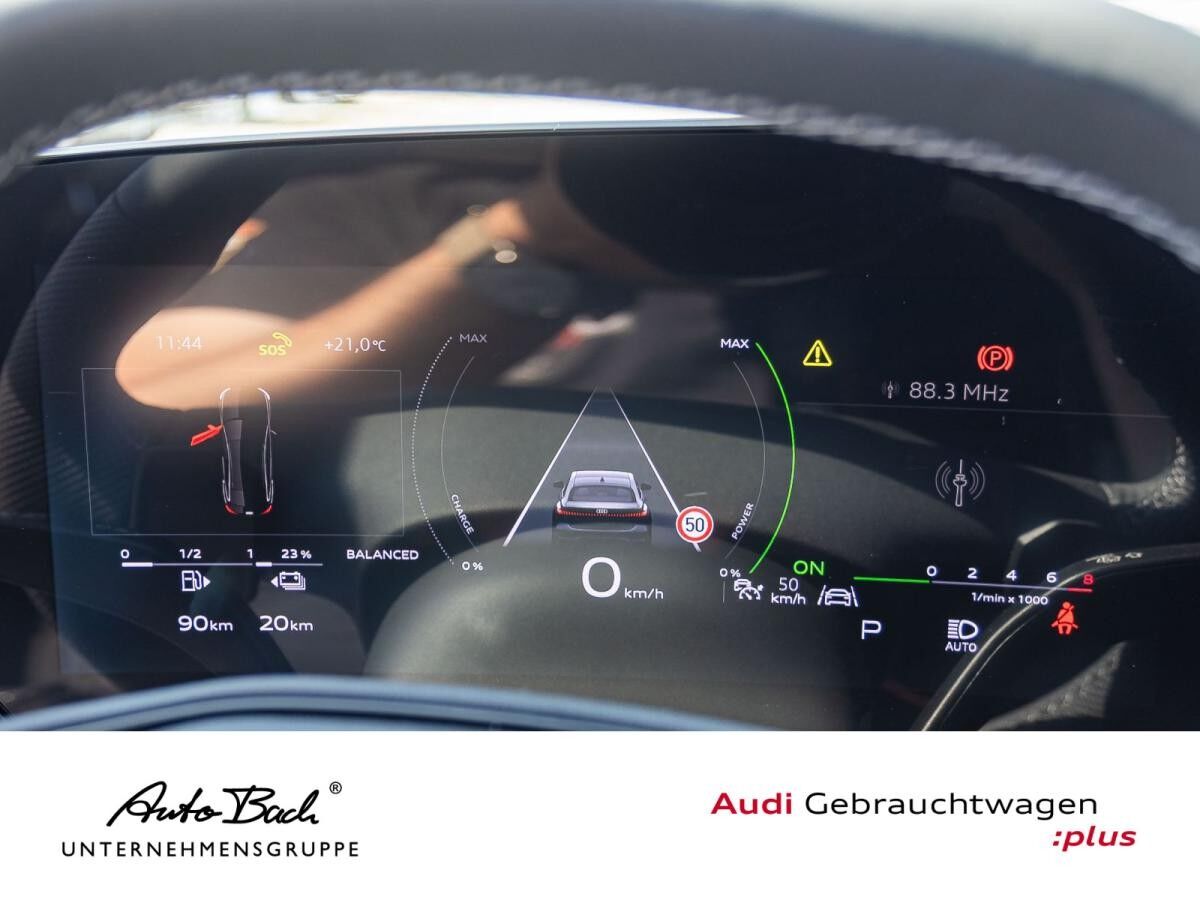 Audi A5 Limousine e-hybrid qu LED Massagesitze Panorama ACC Navi