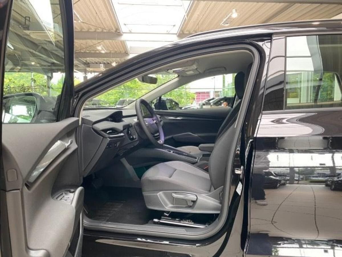 Skoda Elroq 50 Tour h Batterie Elektromotor 1-Gang-Automatik