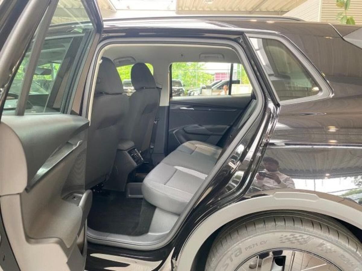 Skoda Elroq 50 Tour h Batterie Elektromotor 1-Gang-Automatik