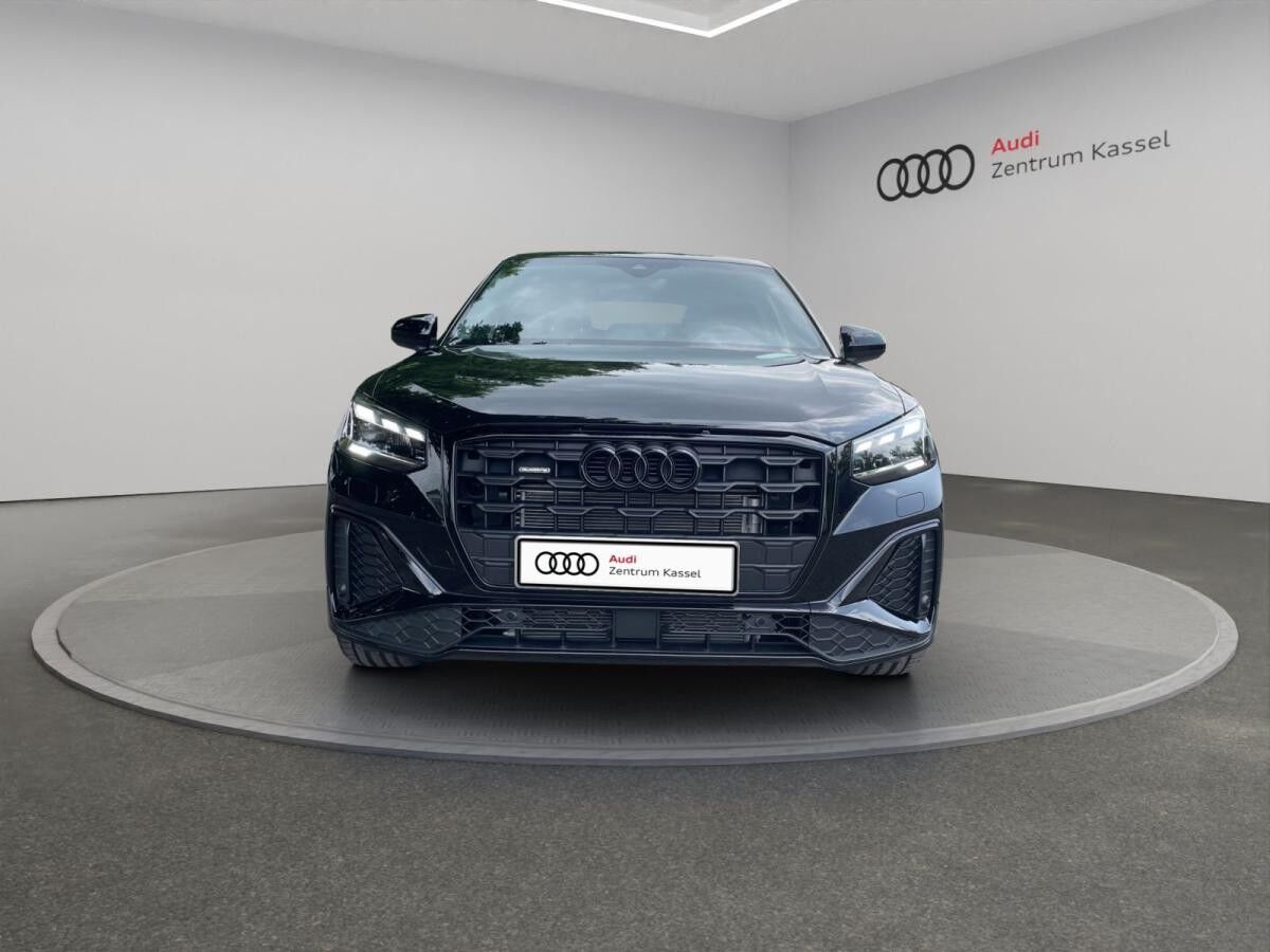 Audi Q2 S line 40 TFSI quattro Matrix Navi Kamera