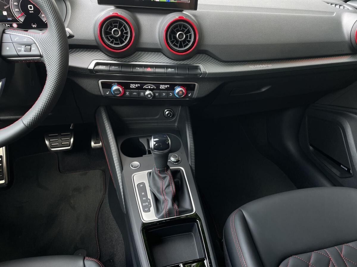 Audi Q2 S line 40 TFSI quattro Matrix Navi Kamera