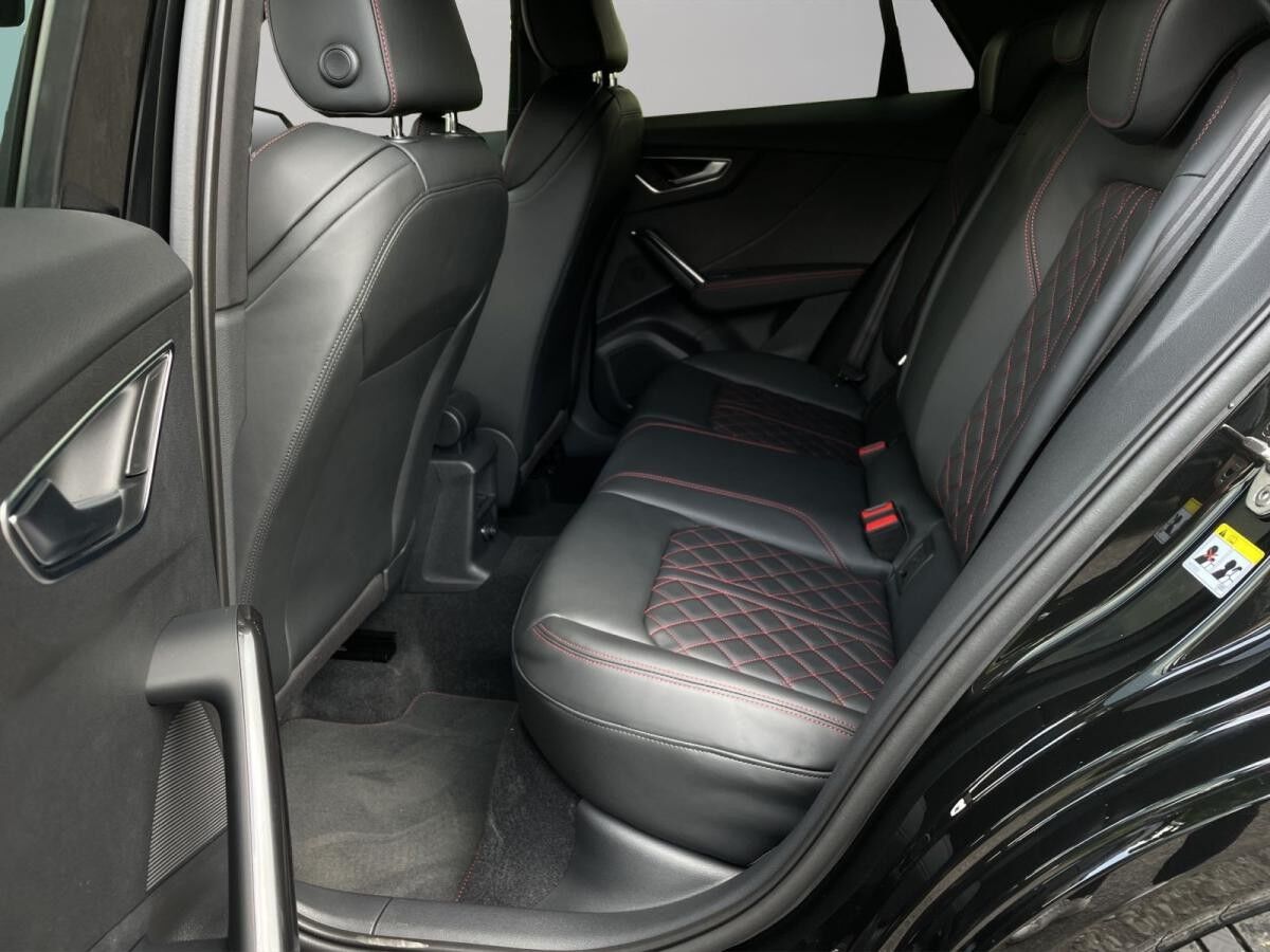 Audi Q2 S line 40 TFSI quattro Matrix Navi Kamera